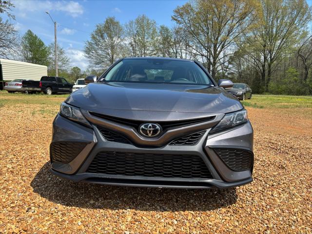 2022 Toyota Camry SE AWD