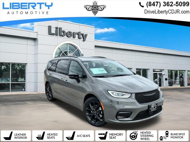 2025 Chrysler Pacifica PACIFICA LIMITED