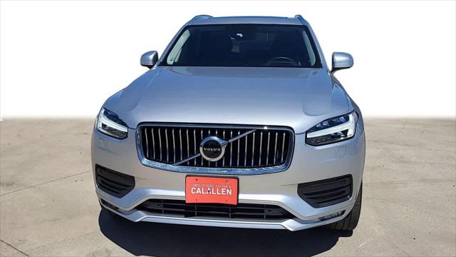 2022 Volvo XC90 T6 Momentum 7 Passenger