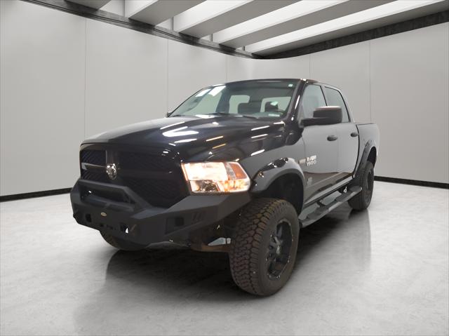 2018 RAM 1500 Express Crew Cab 4x4 57 Box