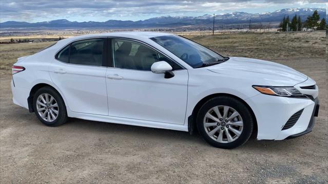 2020 Toyota Camry SE