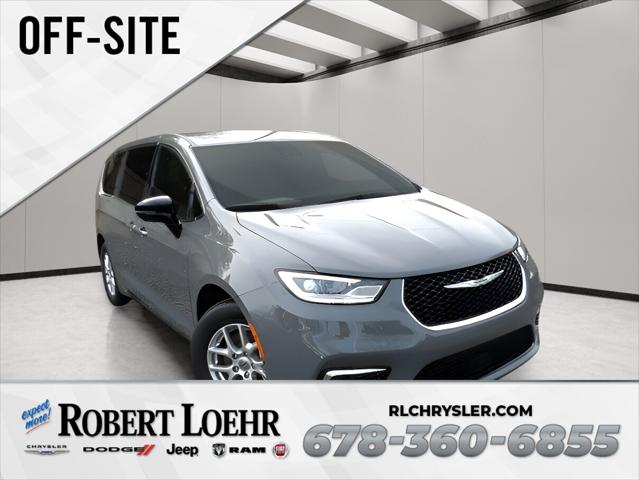 2025 Chrysler Pacifica Select