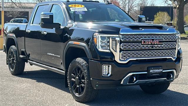 2021 GMC Sierra 2500HD 4WD Crew Cab Standard Bed Denali