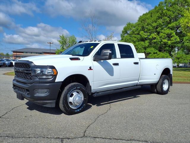 2024 RAM 3500 Tradesman Crew Cab 4x4 8 Box