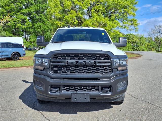 2024 RAM 3500 Tradesman Crew Cab 4x4 8 Box