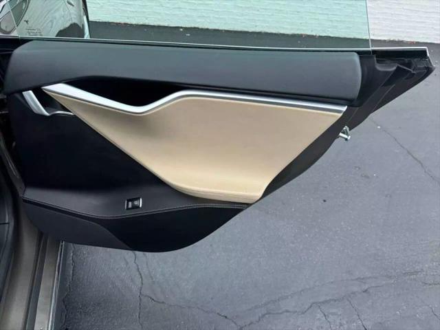 2015 Tesla Model S 85D