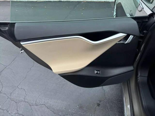 2015 Tesla Model S 85D