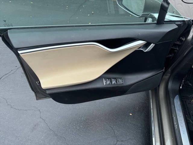 2015 Tesla Model S 85D
