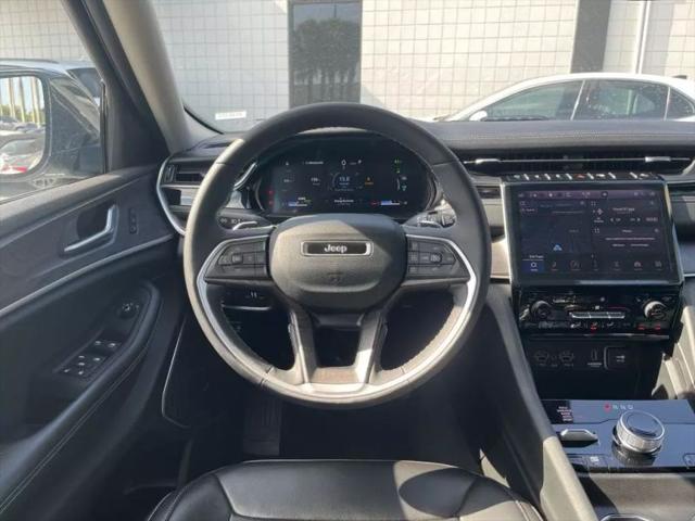 2023 Jeep Grand Cherokee Base
