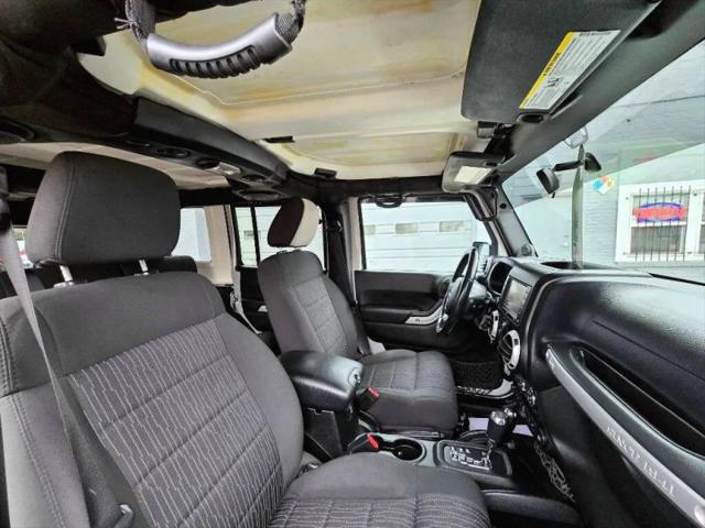 2012 Jeep Wrangler Unlimited Sahara