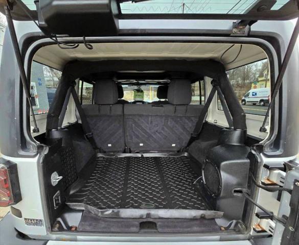 2012 Jeep Wrangler Unlimited Sahara