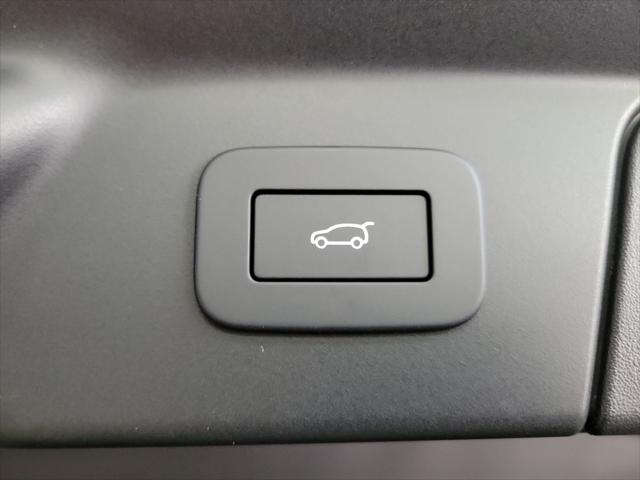 2026 Land Rover Range Rover Velar P400 Dynamic SE