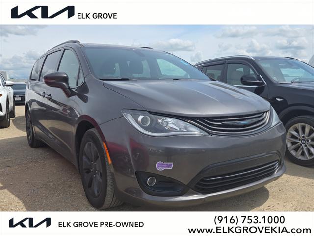 2019 Chrysler Pacifica Hybrid Limited for sale in Elk Grove, CA