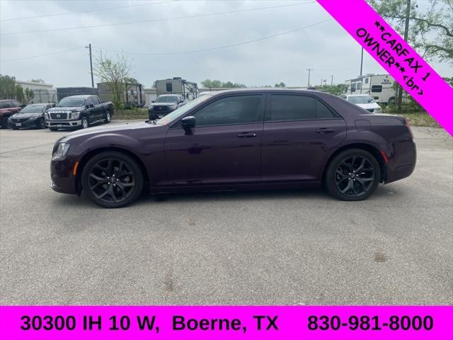 2021 Chrysler 300 Touring