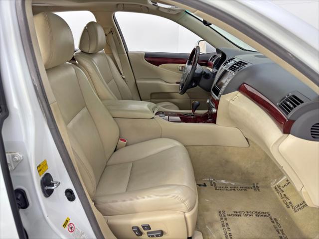2012 Lexus LS 460 w/ Comfort & Luxury Edition Packages