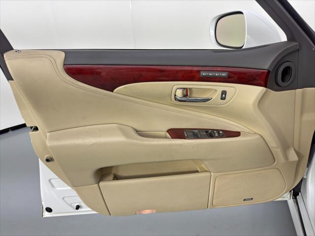 2012 Lexus LS 460 w/ Comfort & Luxury Edition Packages