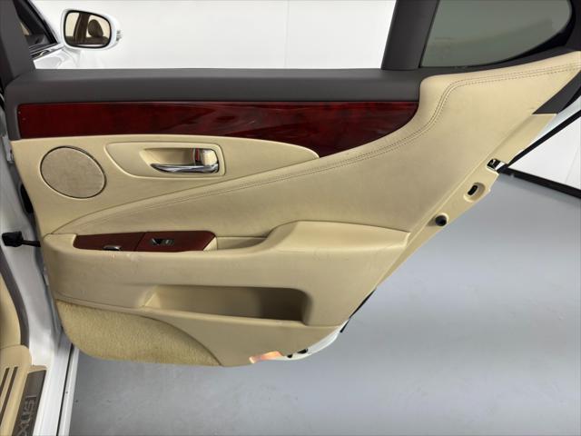 2012 Lexus LS 460 w/ Comfort & Luxury Edition Packages