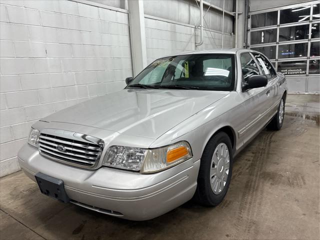 Used 2004 Ford Crown Victoria For Sale in Wilmington, OH