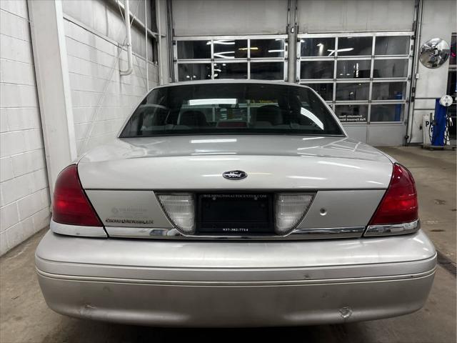 Used 2004 Ford Crown Victoria For Sale in Wilmington, OH