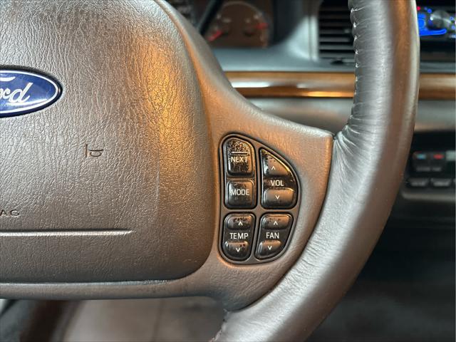 Used 2004 Ford Crown Victoria For Sale in Wilmington, OH