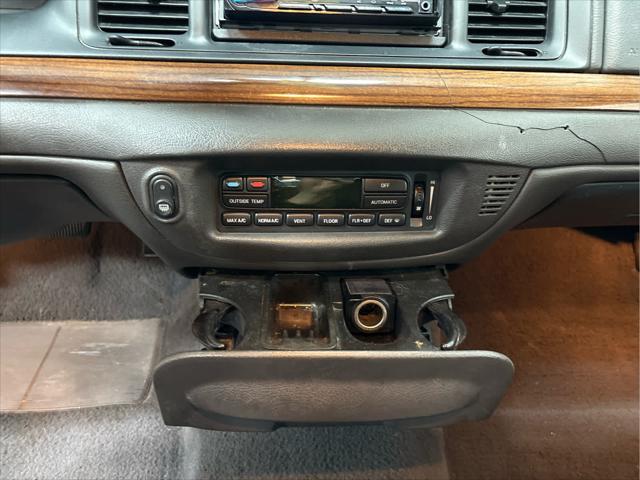 Used 2004 Ford Crown Victoria For Sale in Wilmington, OH