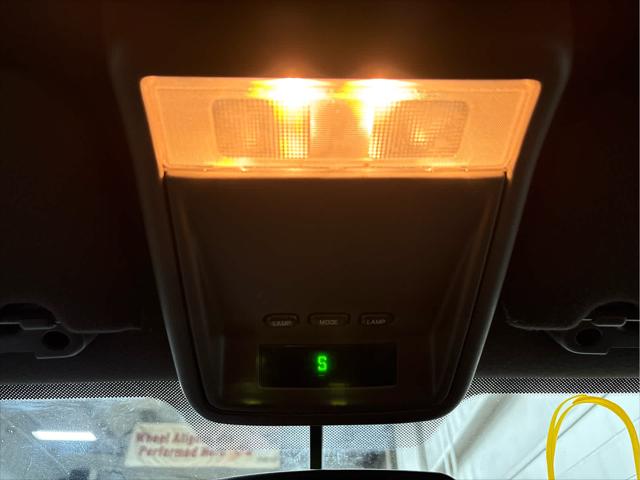 Used 2004 Ford Crown Victoria For Sale in Wilmington, OH