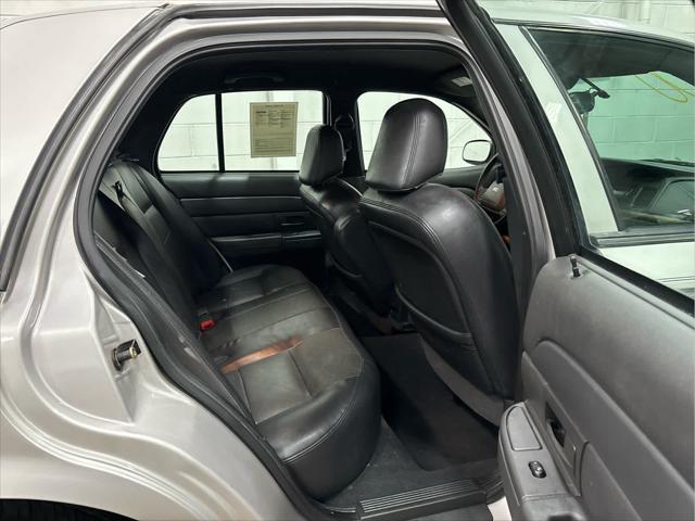 Used 2004 Ford Crown Victoria For Sale in Wilmington, OH