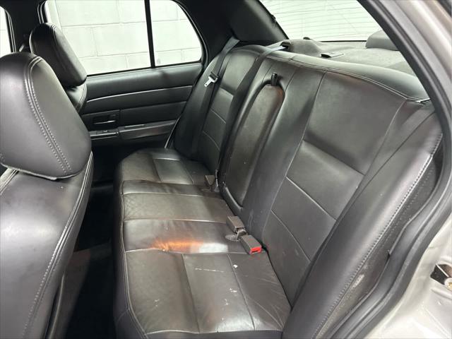 Used 2004 Ford Crown Victoria For Sale in Wilmington, OH