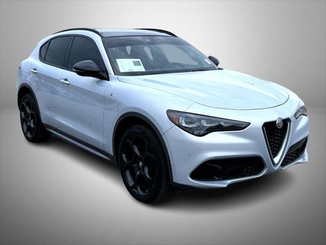 2024 Alfa Romeo Stelvio Ti AWD 2024 Alfa Romeo Stelvio Ti AWD