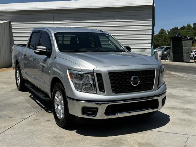 2019 Nissan TITAN SV
