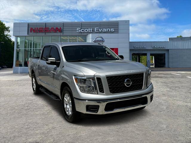 2019 Nissan TITAN SV
