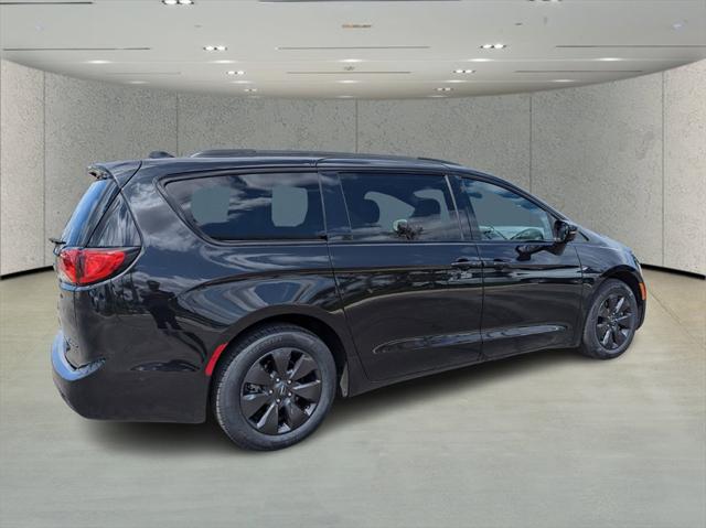 2019 Chrysler Pacifica Hybrid Limited