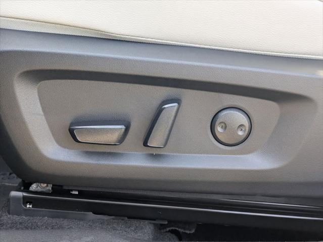 2025 Mitsubishi Outlander PHEV SEL S-AWC