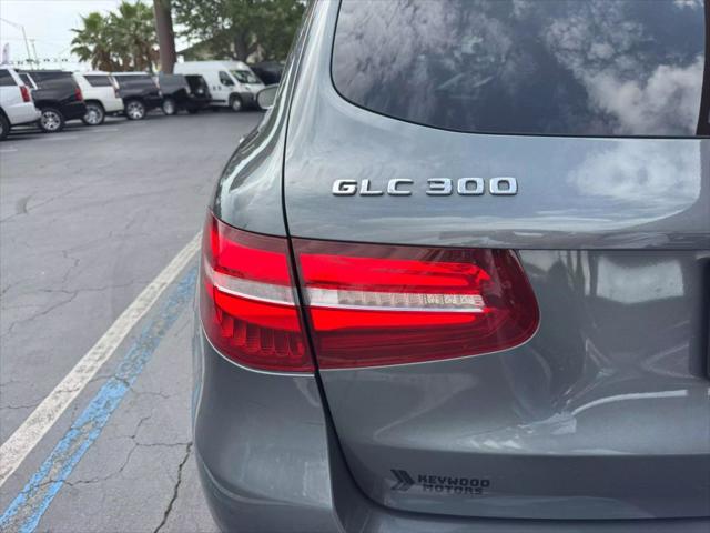 2017 Mercedes-Benz GLC GLC 300 Sport Utility 4D