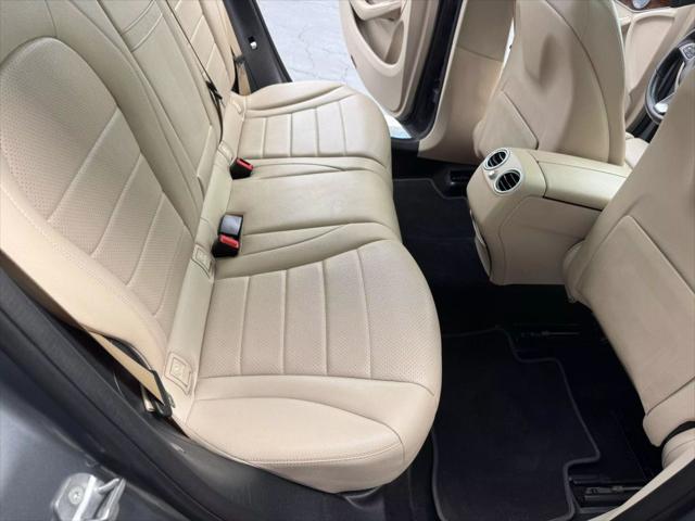 2017 Mercedes-Benz GLC GLC 300 Sport Utility 4D