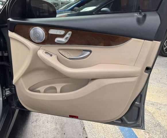 2017 Mercedes-Benz GLC GLC 300 Sport Utility 4D