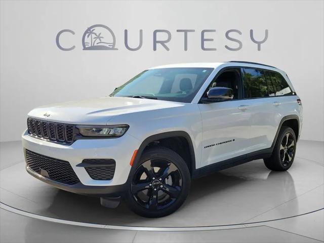 2025 Jeep Grand Cherokee Altitude 4x4 for sale in Tampa, FL