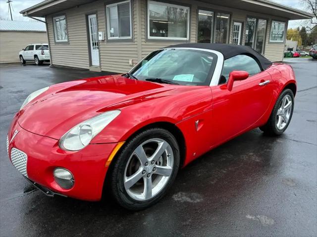 2006 Pontiac Solstice Base for sale in Owosso, MI
