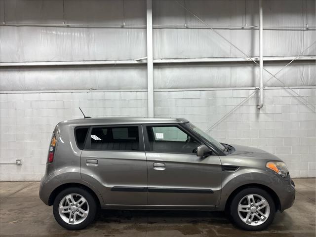 2010 Kia Soul +