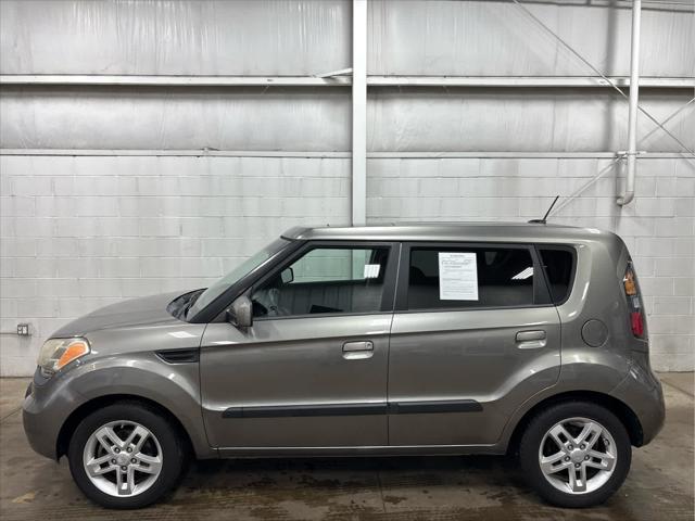2010 Kia Soul +