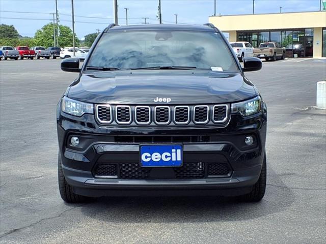 2025 Jeep Compass COMPASS LATITUDE 4X4