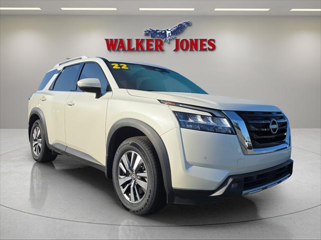 2022 Nissan Pathfinder SL 2WD