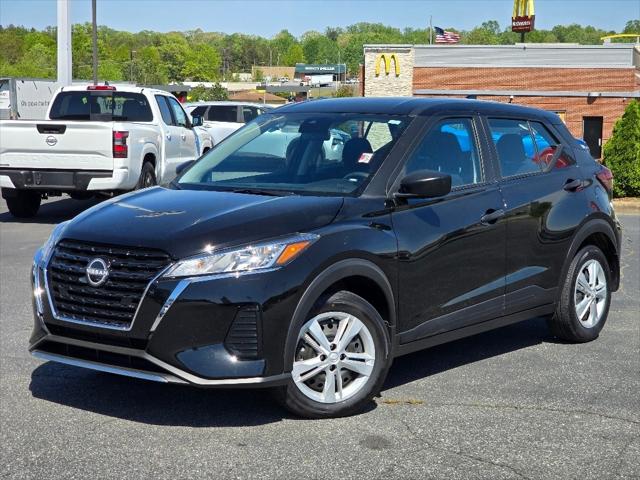 2023 Nissan Kicks S Xtronic CVT
