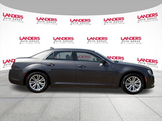 2019 Chrysler 300 Touring L