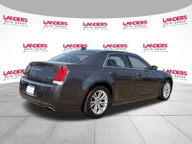 2019 Chrysler 300 Touring L