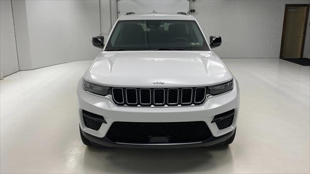 2023 Jeep Grand Cherokee Laredo 4x4