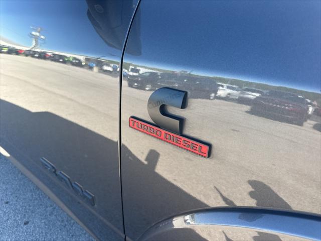 2022 RAM 2500 Limited Mega Cab 4x4 64 Box