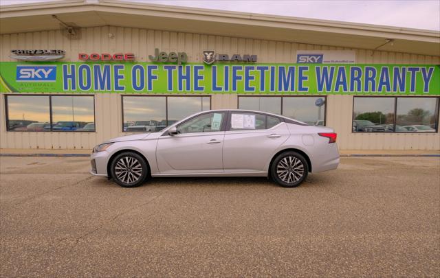 2023 Nissan Altima SV FWD