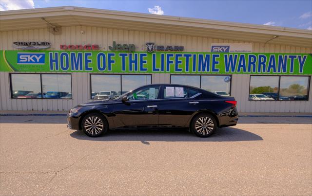 2023 Nissan Altima SV FWD