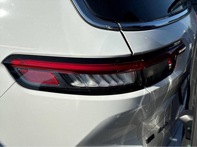 2022 Jeep Grand Cherokee L Laredo 4x4